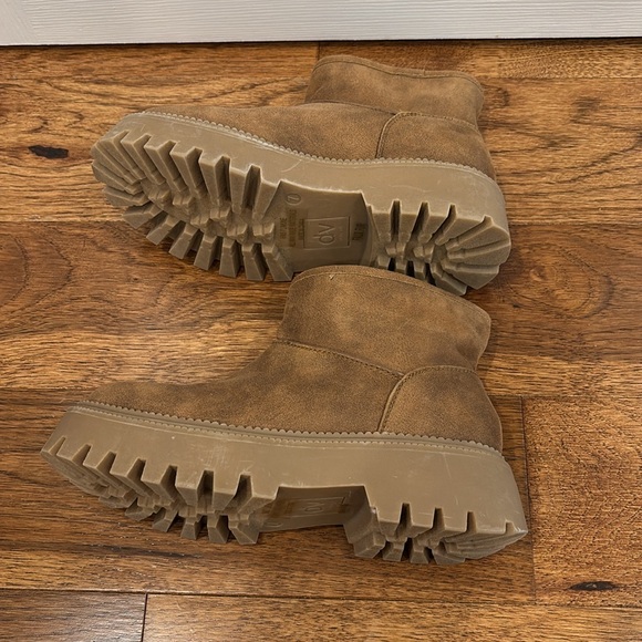 Dolce Vita Cozy Lined Chunky Platform Mini Boots - Picture 6 of 13